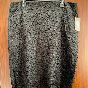 Beautiful lace black pencil skirt. Brand new w tag. Zipper. Sz 14. Knee length.